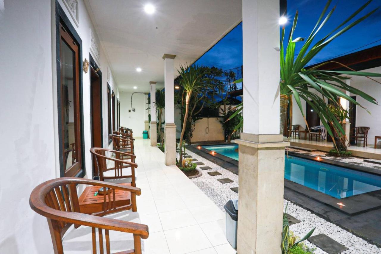 Adi Guest House Canggu Esterno foto
